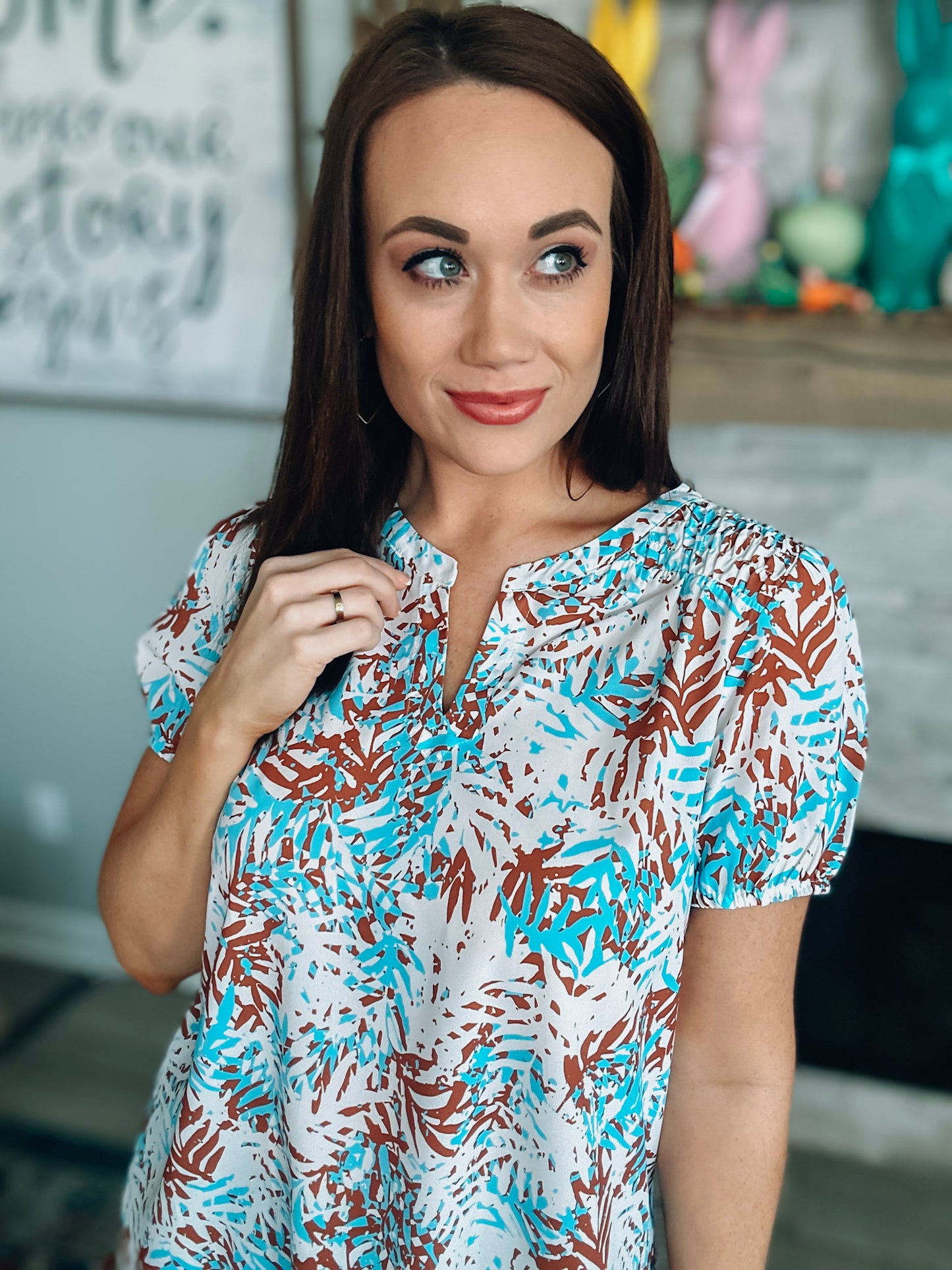 Cream/Brown/Blue Printed Short Sleeve Top - Size Medium