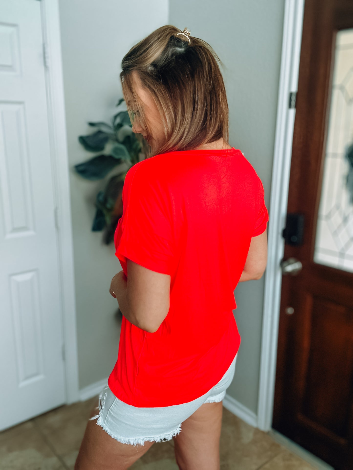 Orange Short Sleeve V-Neck Boyfriend Fit Pocket Tee NWT - Size Med