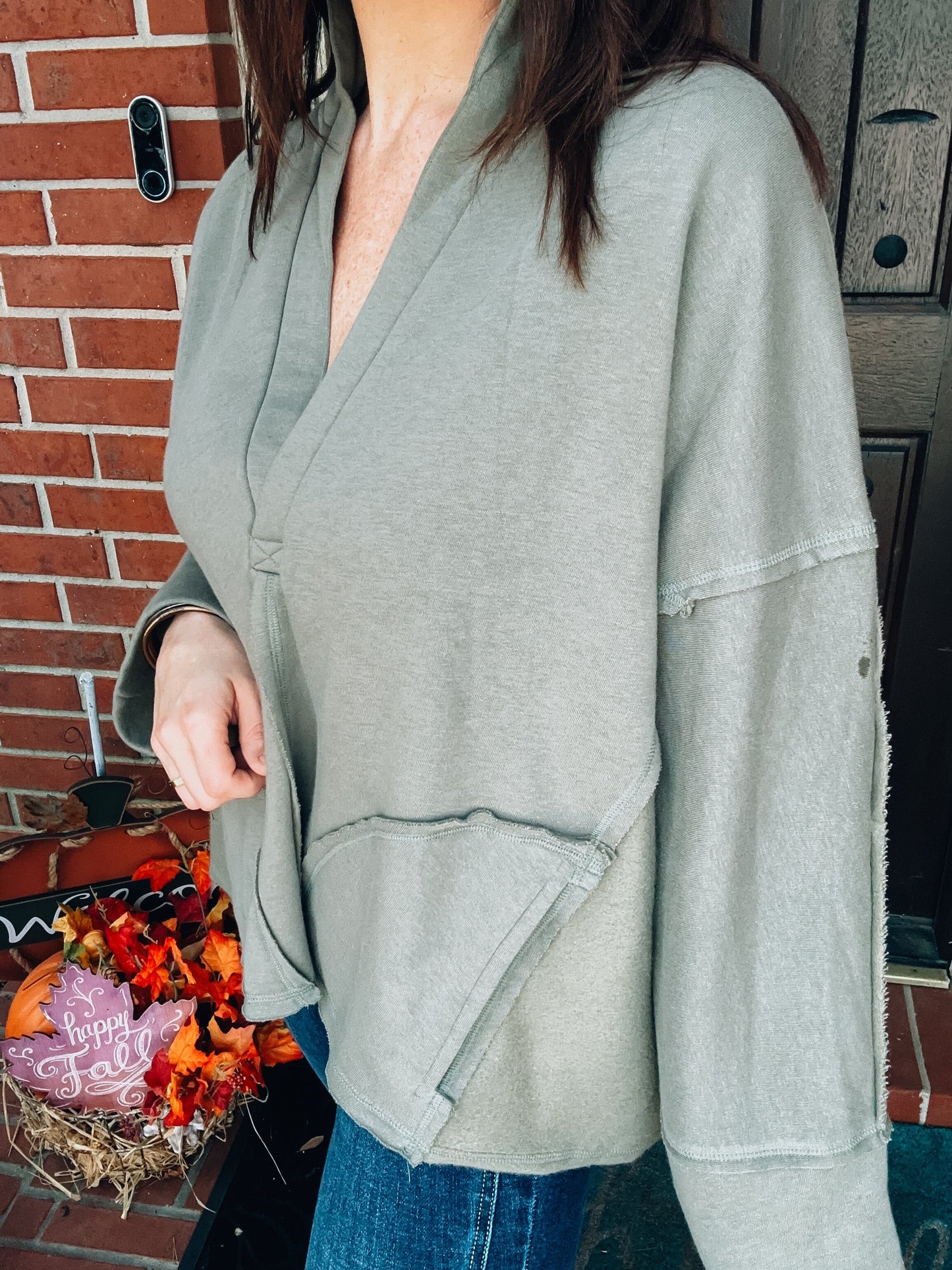 V-Neck Dolman Sleeve Pullover in Olive NWT - Size Med