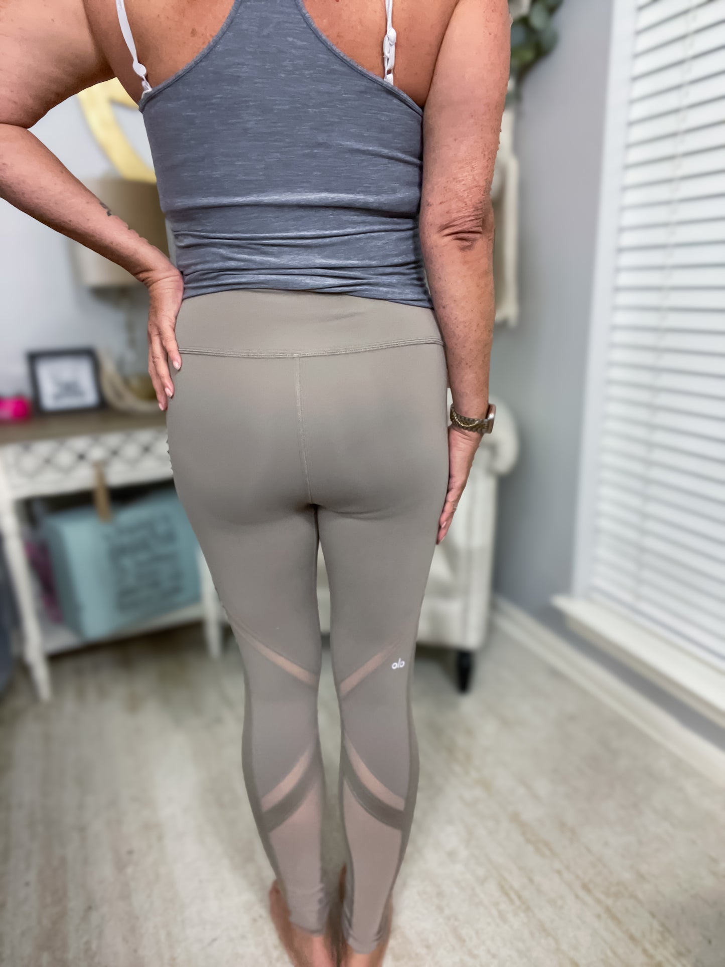 Alo High Waist Epic Athletic Legging - Size Med