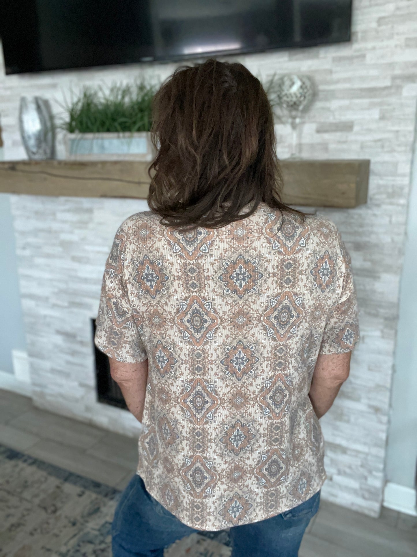 Short Sleeve Printed Top by Entro - Size Med