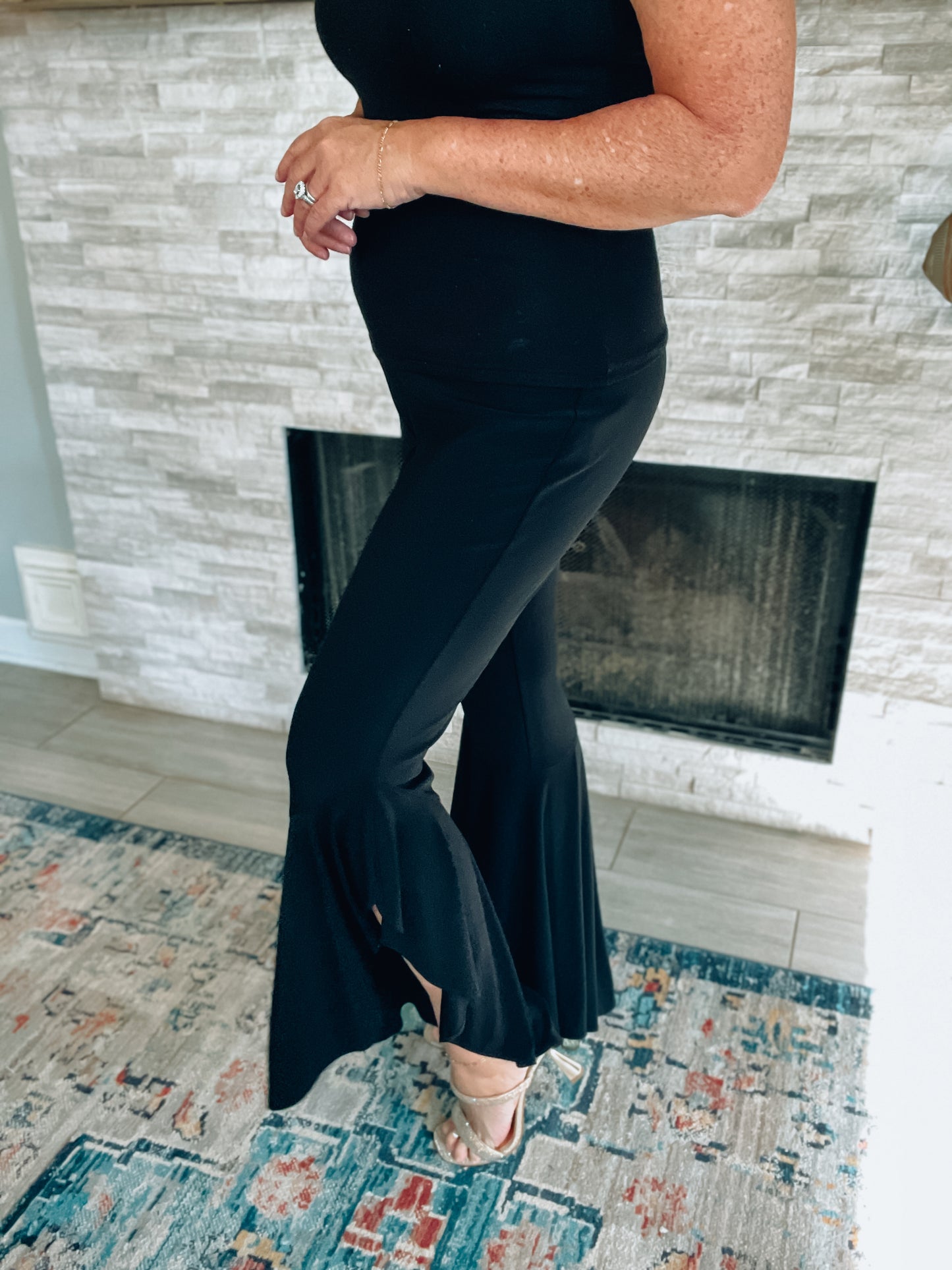 joseph Ribkoff Black Ruffle Leg Pants - Size Large