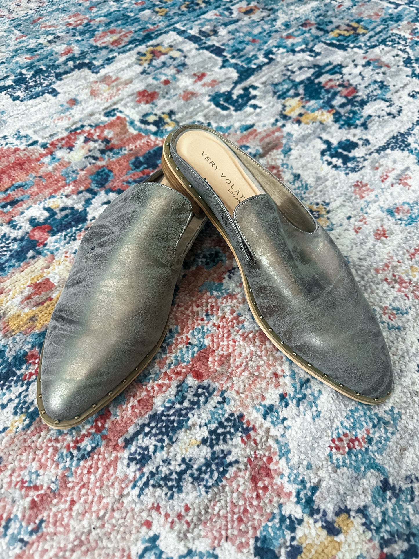 Volatile Austin Low Mule in Champagne - Size 10