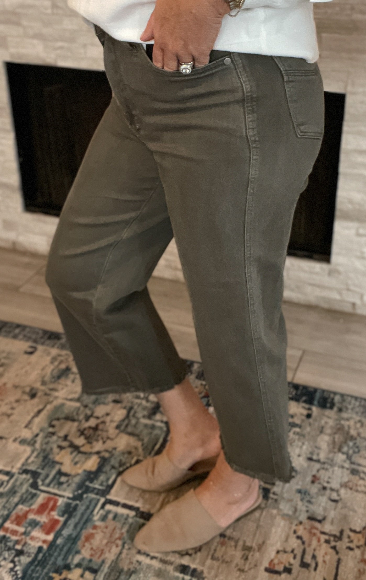 Judy Blue Olive High Rise Frayed Raw Hem Straight Wide Leg Jeans NWT - Size 5