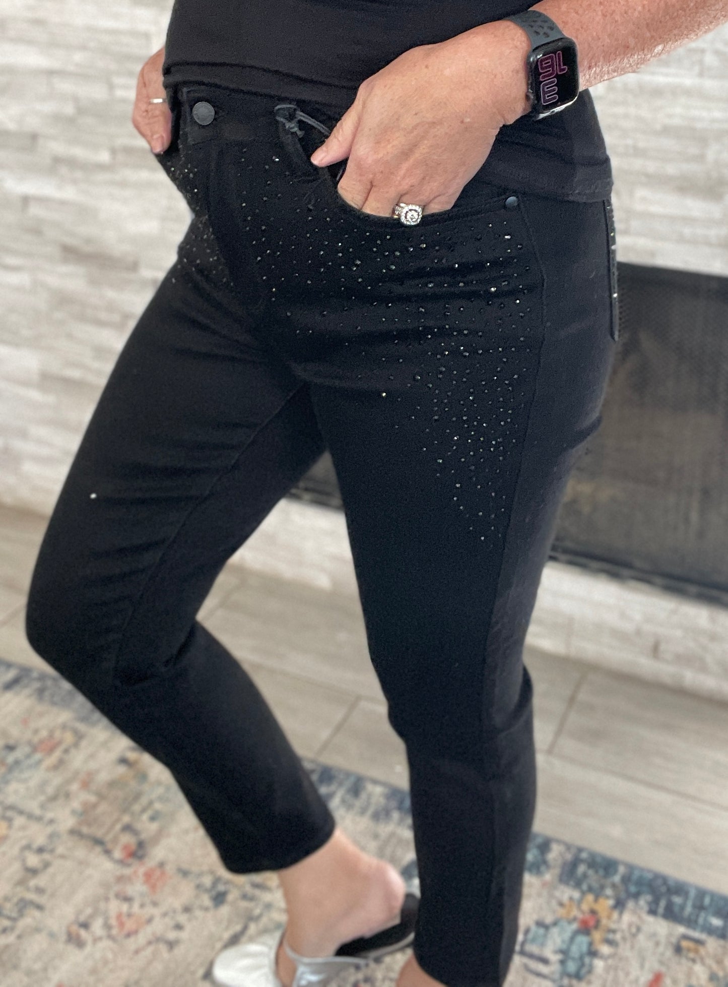 High Rise Rhinestone Slim Fit Judy Blue Jeans in Black NWT - Size 7