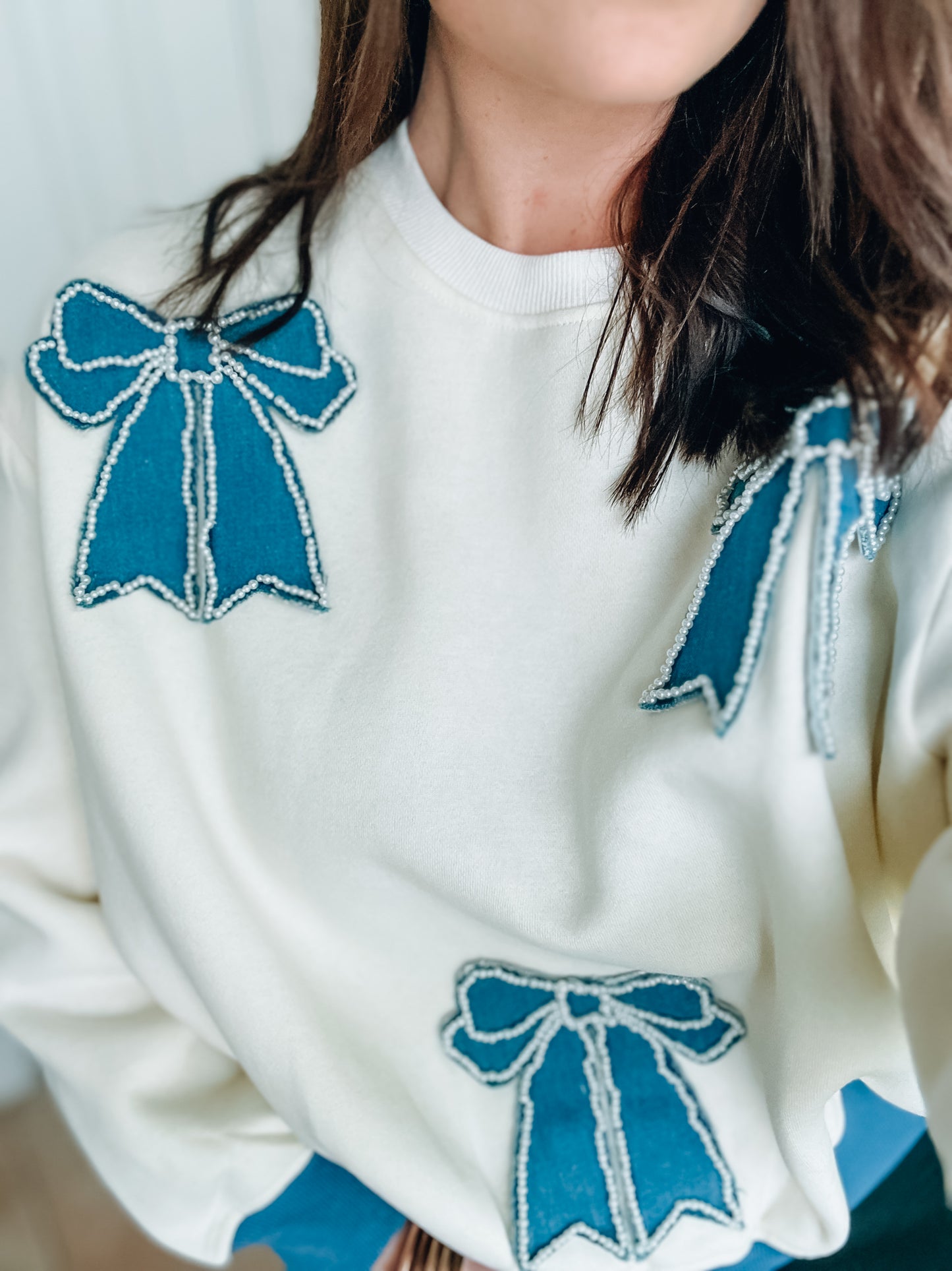 Denim and Pearl Bow Sweatshirt Top NWT - Size Large