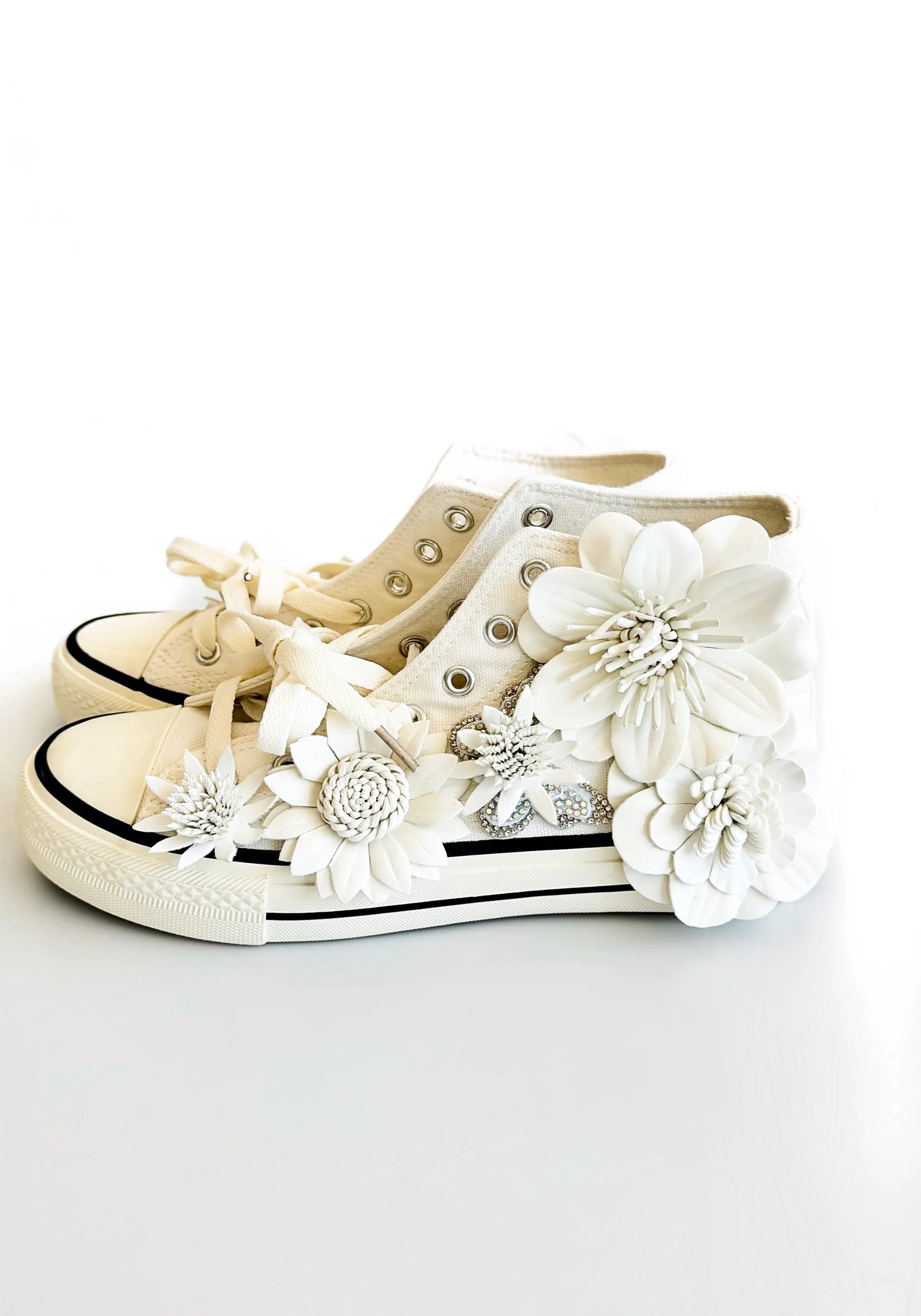 Flower High-Top Canvas Shoes White NWT - Size 41 (US Size 10)