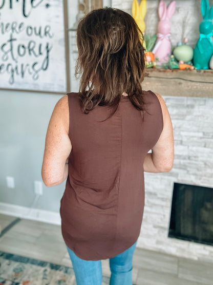 Brown Super Soft V-Neck High-Low Sleeveless T-Shirt NWT - Size Large