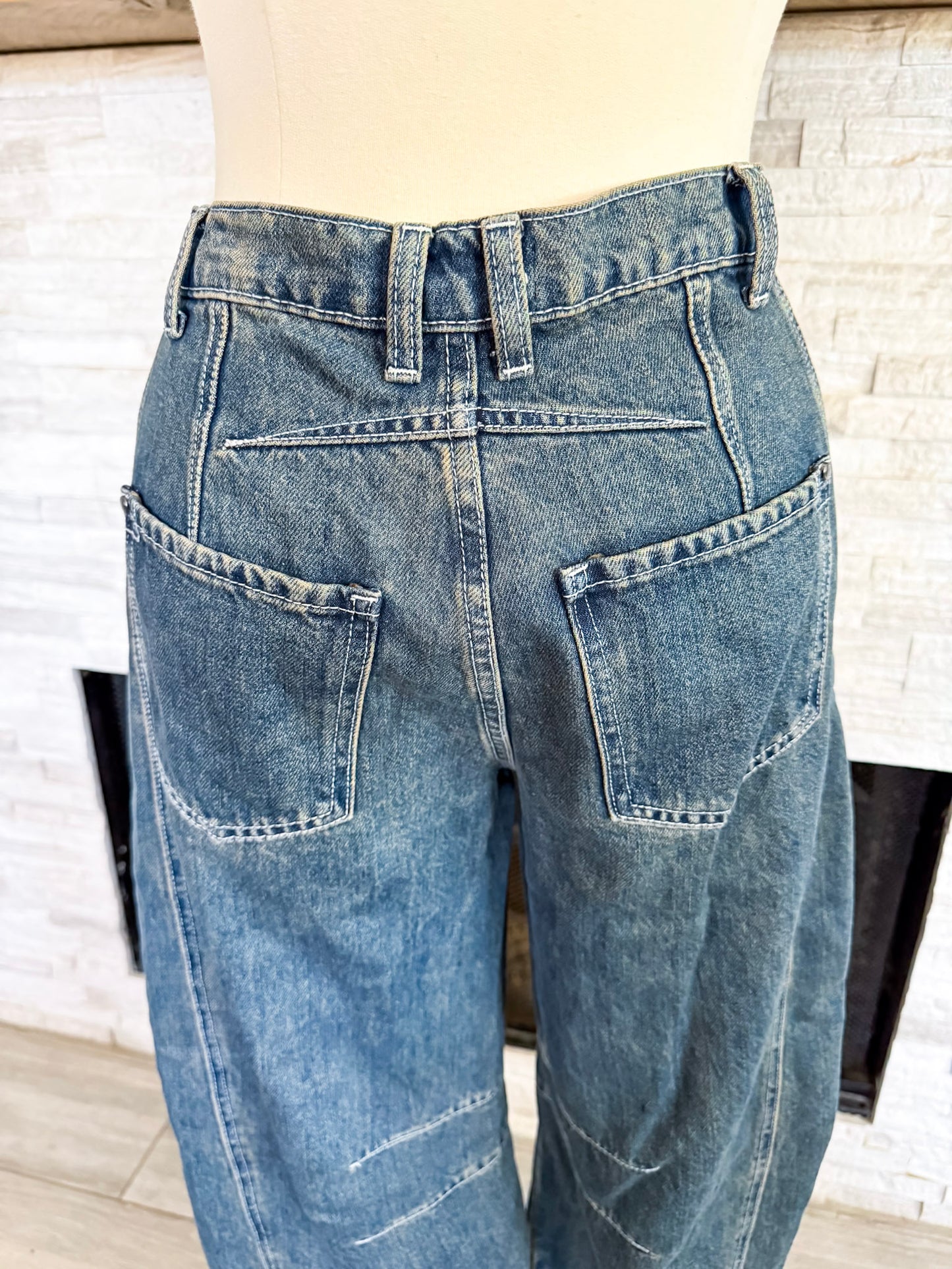 Baggy Barrel Jeans Dark Denim by Listicle - Size XS
