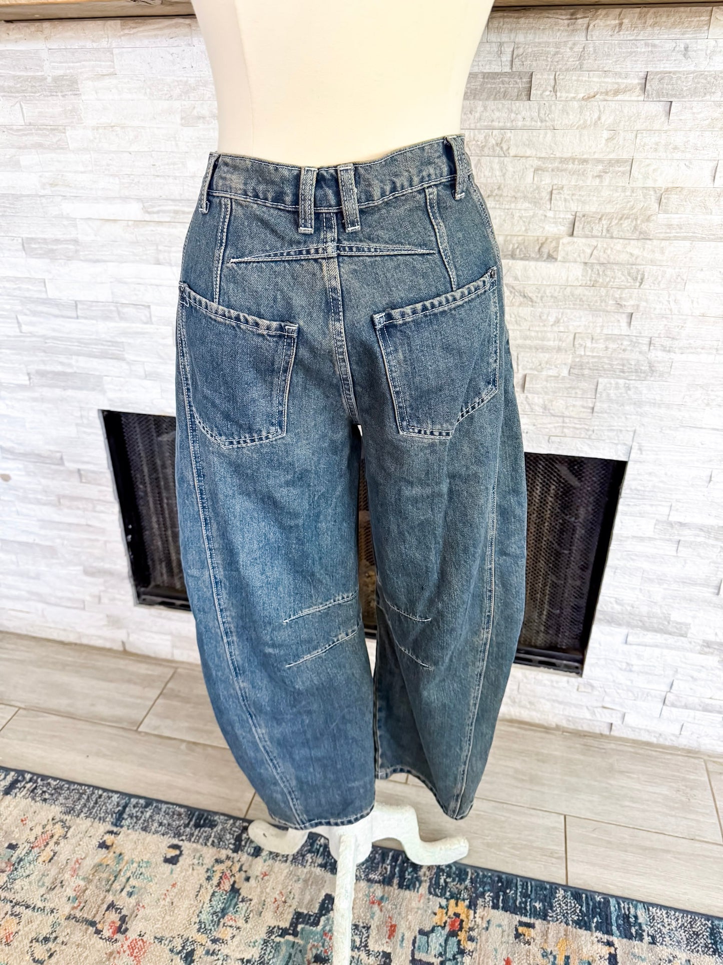 Baggy Barrel Jeans Dark Denim by Listicle - Size XS