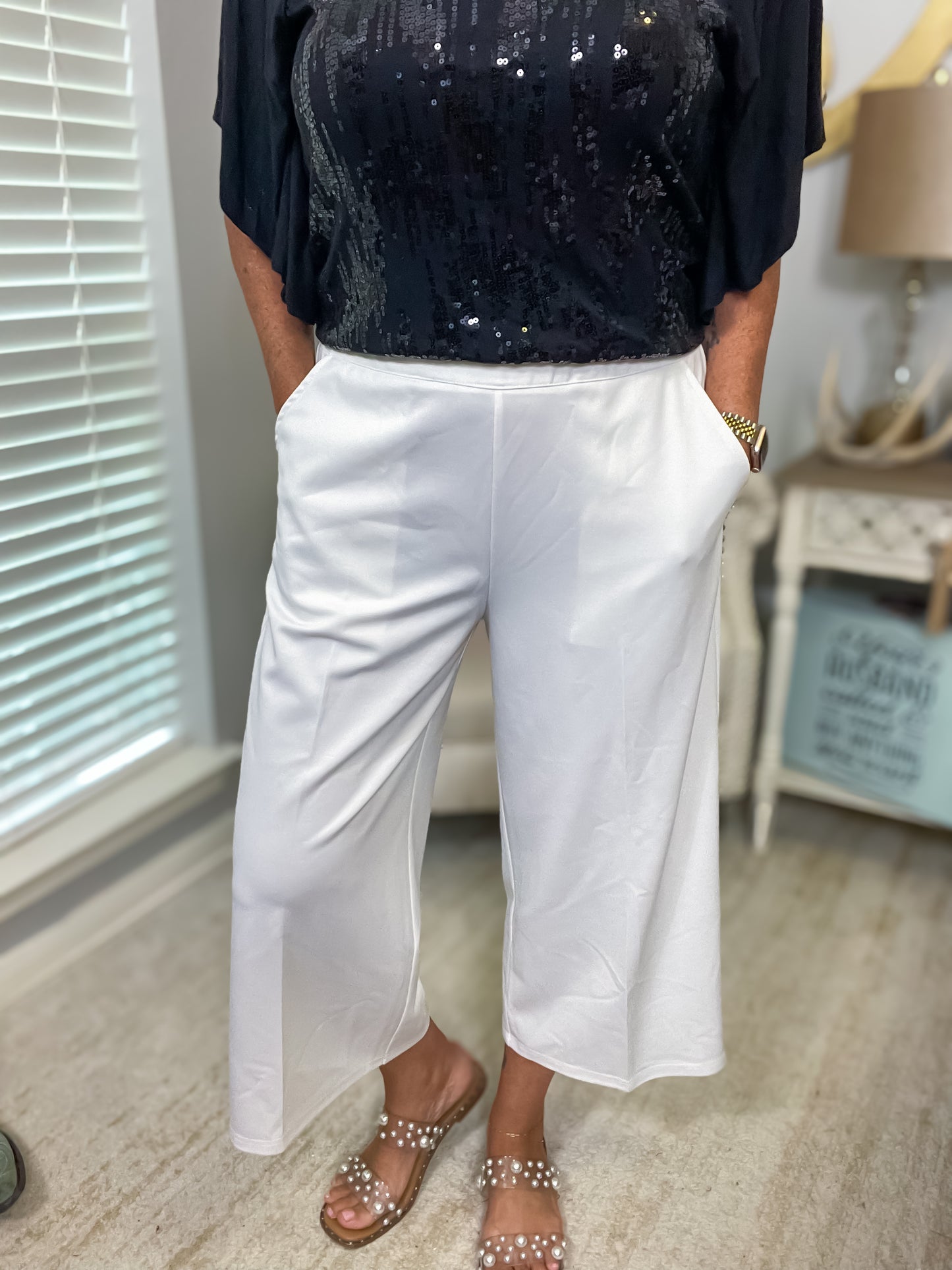 Women's Wide Leg Cropped Pant - Size XL