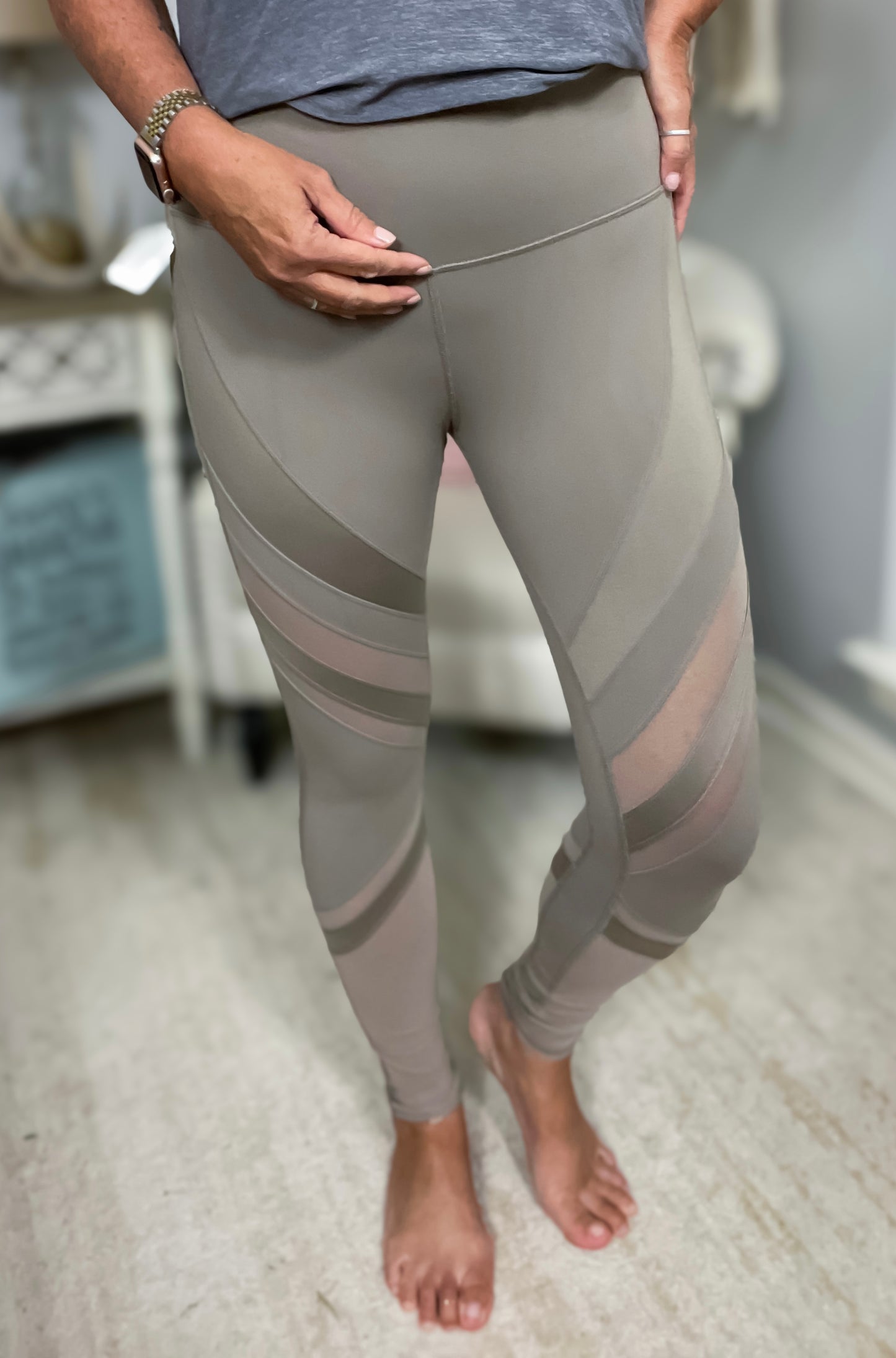 Alo High Waist Epic Athletic Legging - Size Med
