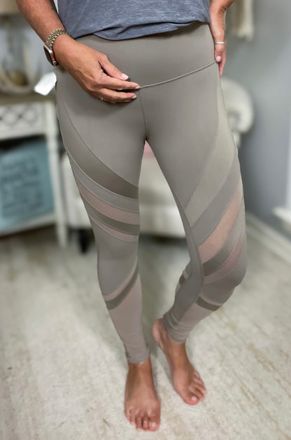 Alo High Waist Epic Athletic Legging - Size Med