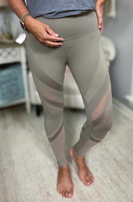 Alo High Waist Epic Athletic Legging - Size Med