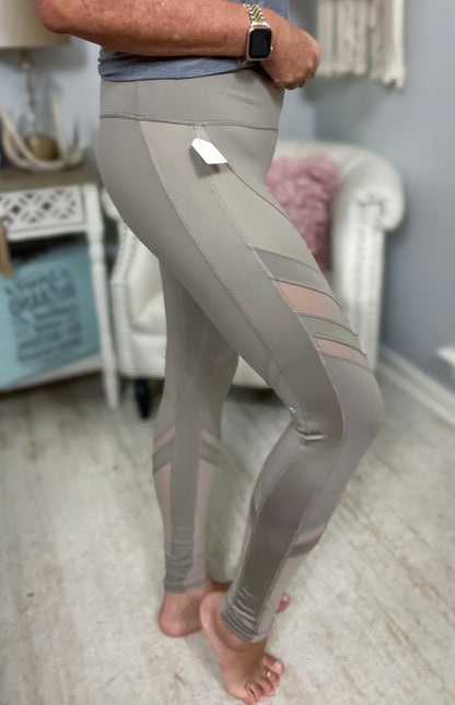 Alo High Waist Epic Athletic Legging - Size Med