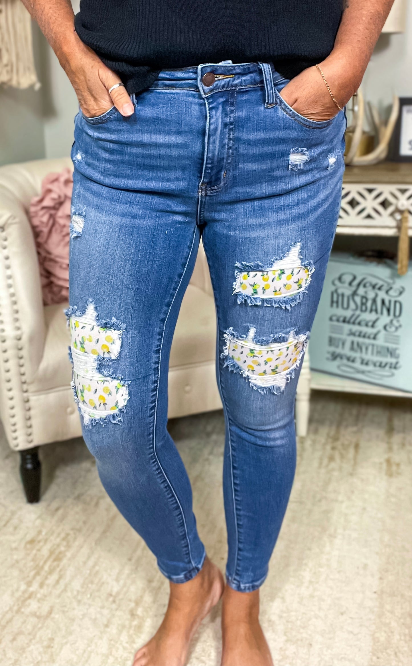 Judy Blue Skinny Distressed Lemon Patch Jeans - Size 7/28