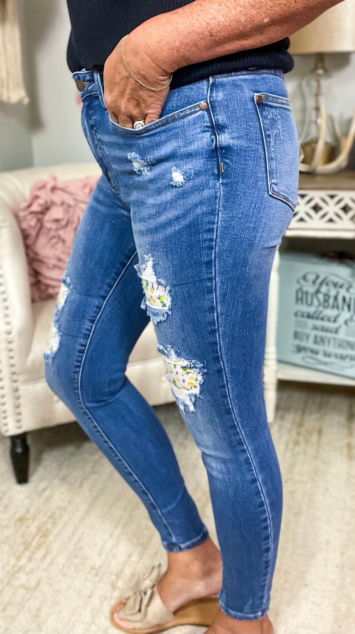 Judy Blue Skinny Distressed Lemon Patch Jeans - Size 7/28