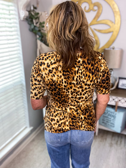 Leopard Scoop Neck Contoured Fit Top NWT - Size Large