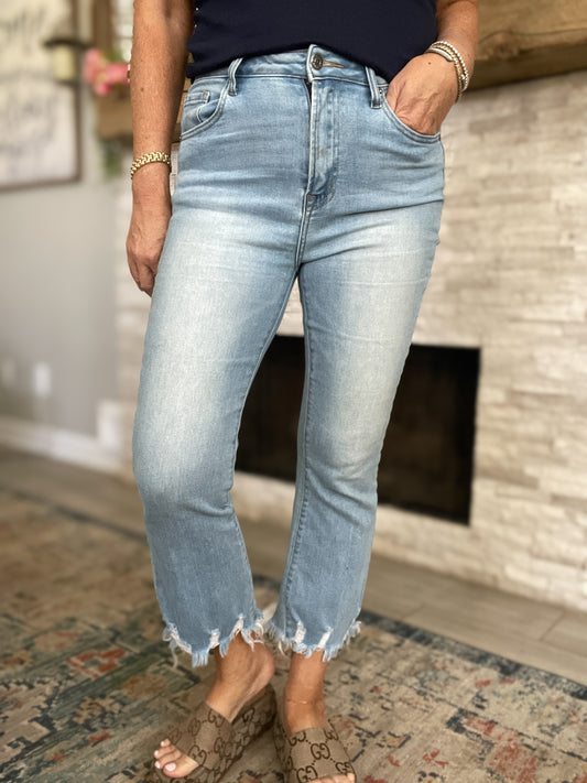 Risen Light Wash Frayed Hem Crop Jeans - Size 7/28