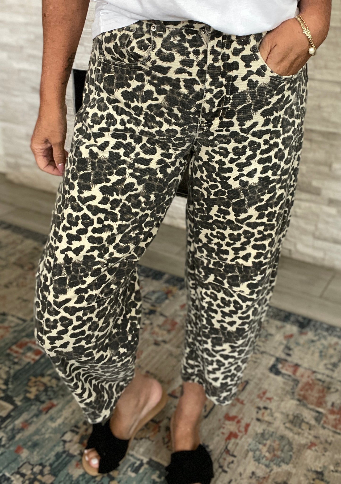 Leopard High Rise Barrel Denim Jeans by Aaron & Amber - Size Small