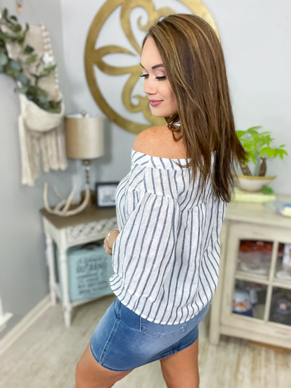 Black & White Cold Shoulder Top NWT - Size Small