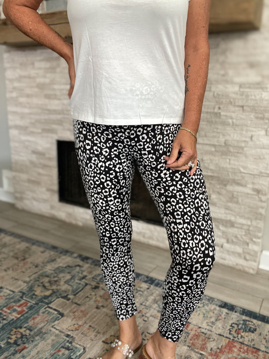 Black and White Leopard Print Pants - Size XL