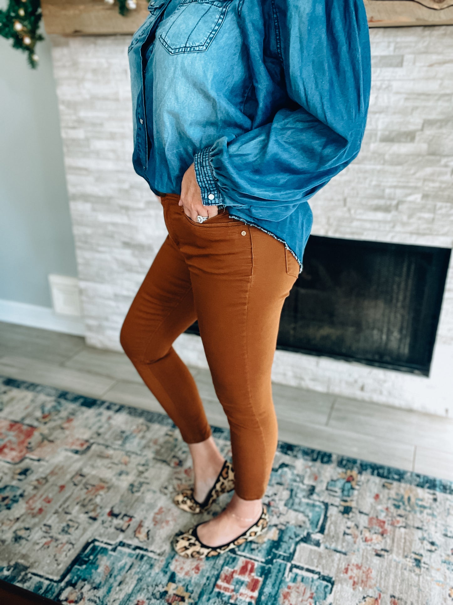 Democracy AB Solution High Rise Ankle Jean - Size 6
