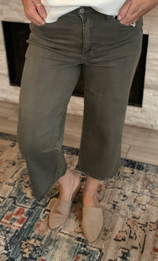 Judy Blue Olive High Rise Frayed Raw Hem Straight Wide Leg Jeans NWT - Size 5